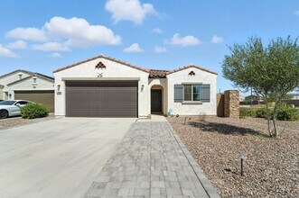 Building Photo - Stunning new build in Glendale, AZ!
