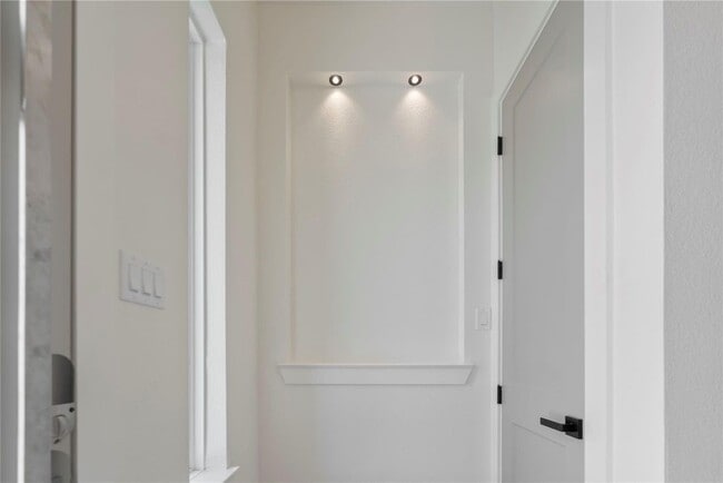 Building Photo - 4505 Phlox St