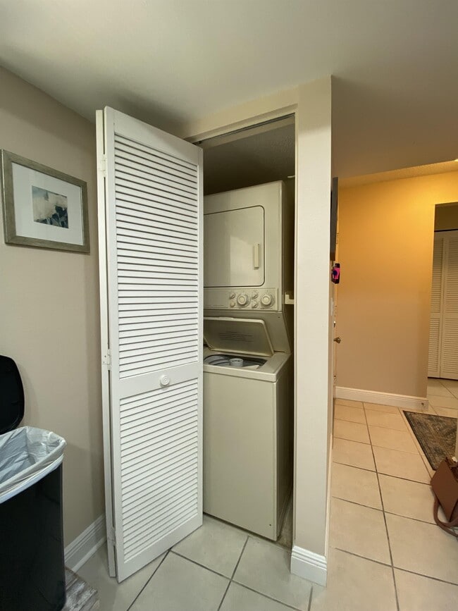 Building Photo - 3551 Teeside Dr