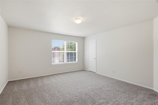 Building Photo - 18120 Topsail St