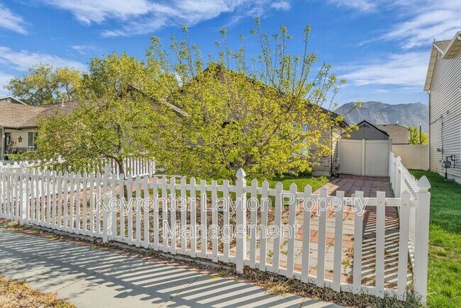 Building Photo - 138 Sam Gates Rd