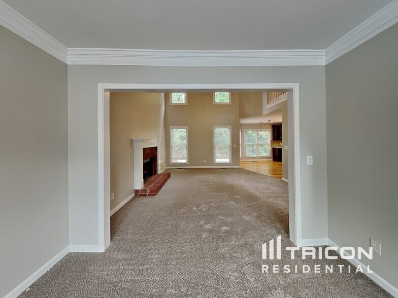 Building Photo - 305 Horseshoe Bend