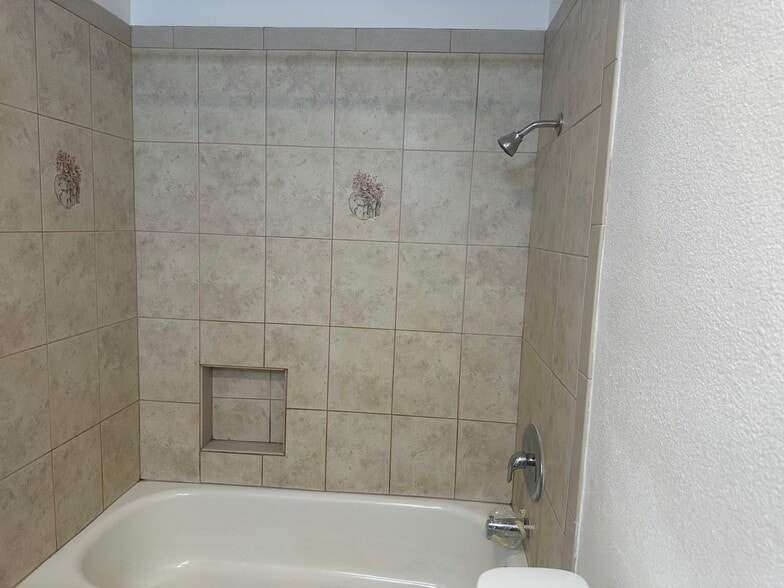 Building Photo - 244 S 10th St