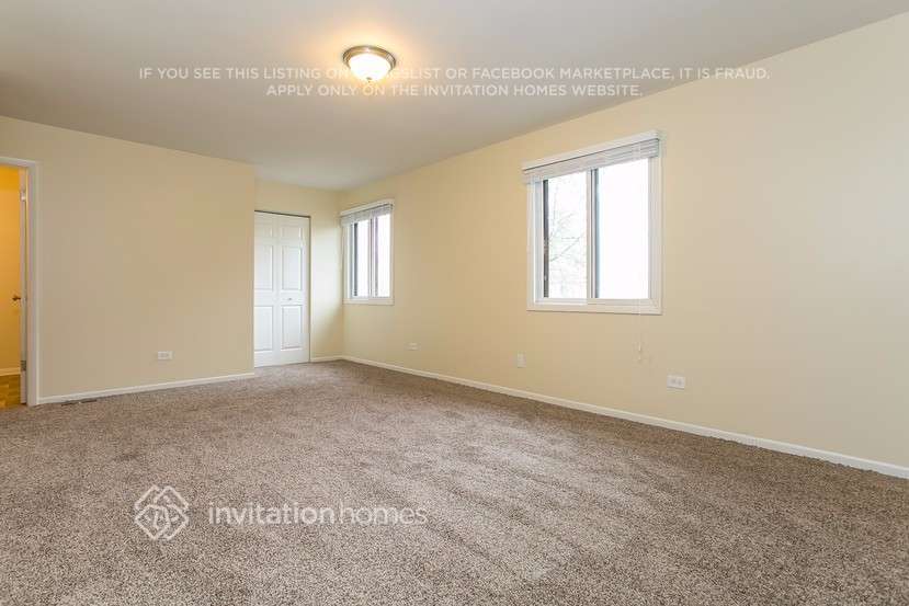 Building Photo - 5138 Riverside Dr