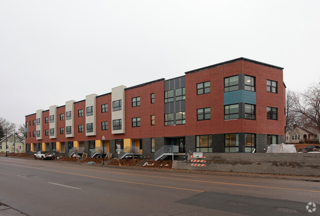 Primary Photo - Gateway Lofts