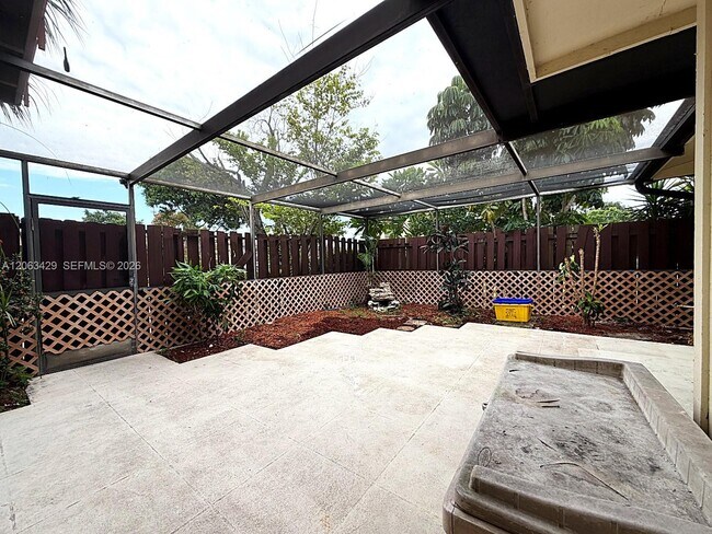 Building Photo - 4226 Landar Dr