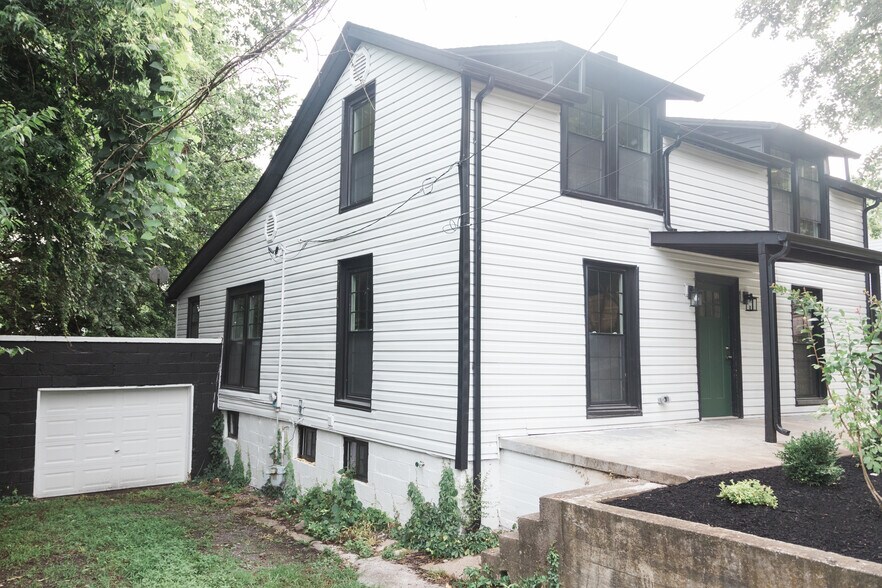 Building Photo - 25 Lawn Street
