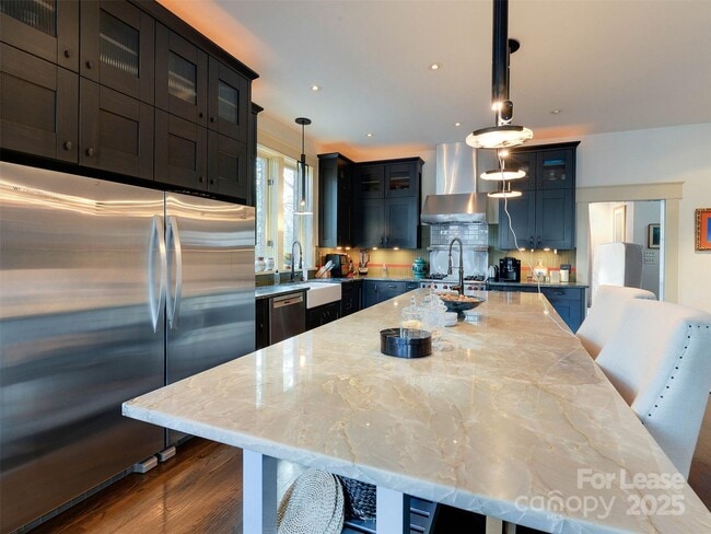 Building Photo - 1413 Devon Dr