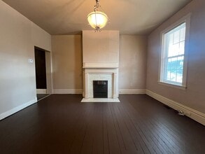 Building Photo - 1518 Fernleaf St