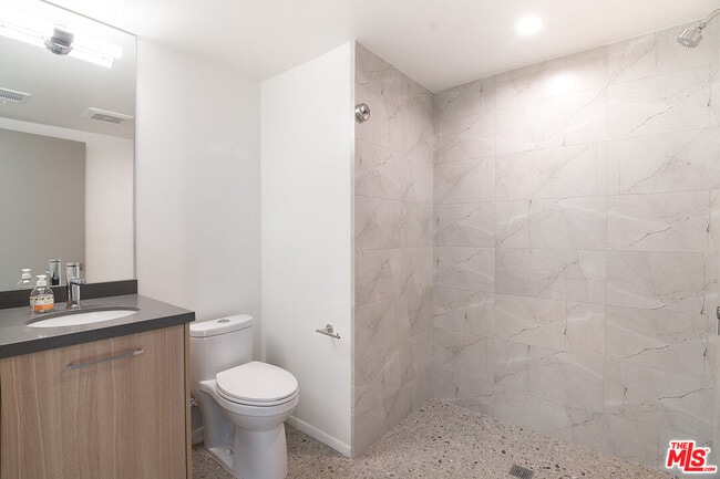 Building Photo - 4143 Madison Ave