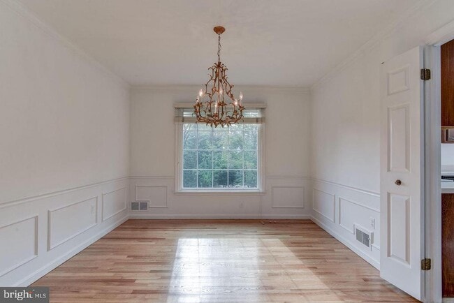 Building Photo - 9601 Persimmon Tree Rd