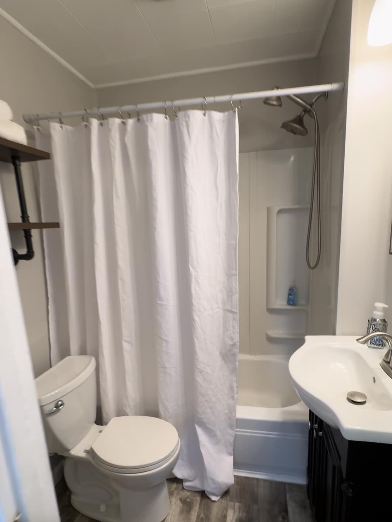 First floor bathroom - 224 Walnut St
