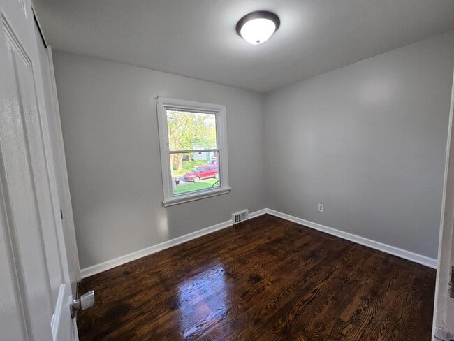 Building Photo - 4562 Johnson St
