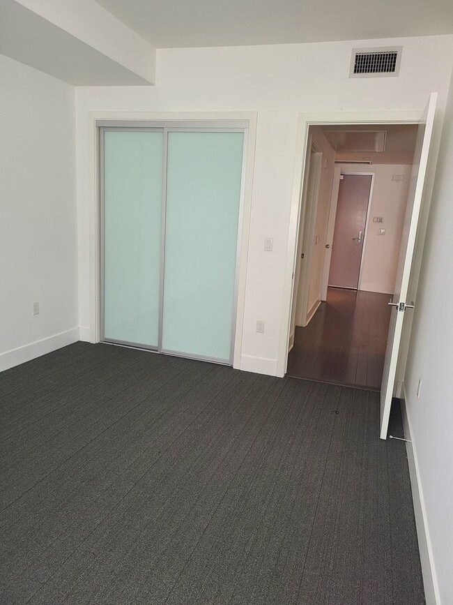 Building Photo - Live in the heart of West LA’s most iconic dining destination—Sawtelle