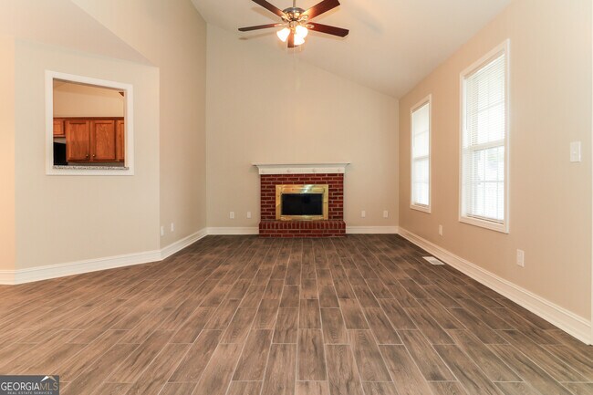 Building Photo - 39 Mountain View Dr