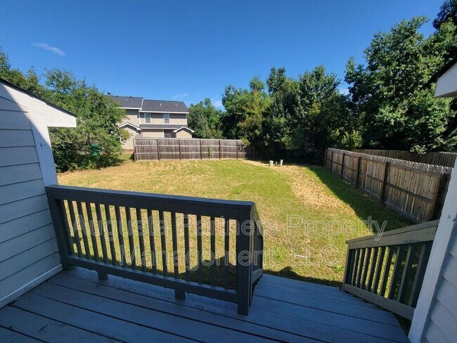 Building Photo - 3921 Miramar Dr Ext