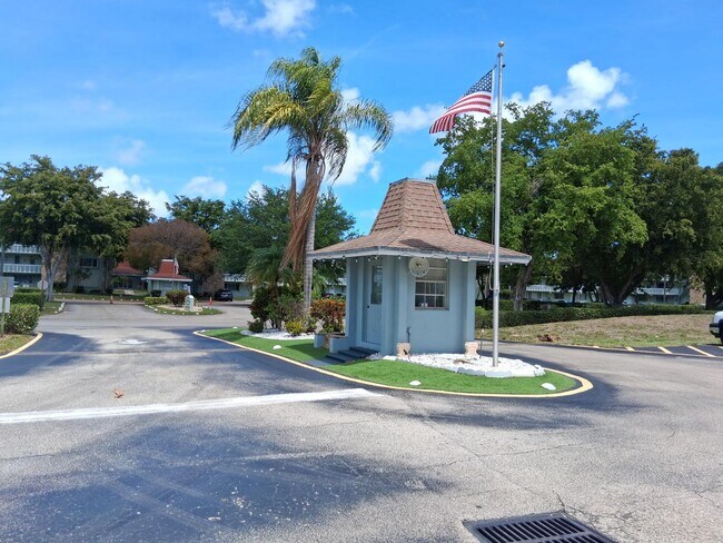 Building Photo - 2100 Springdale Blvd