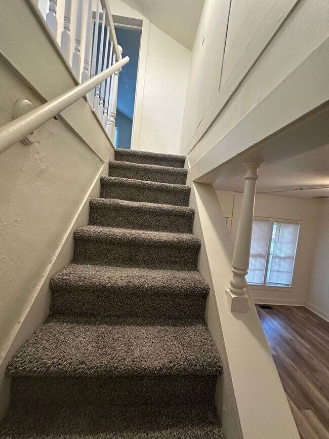 Building Photo - RD1118