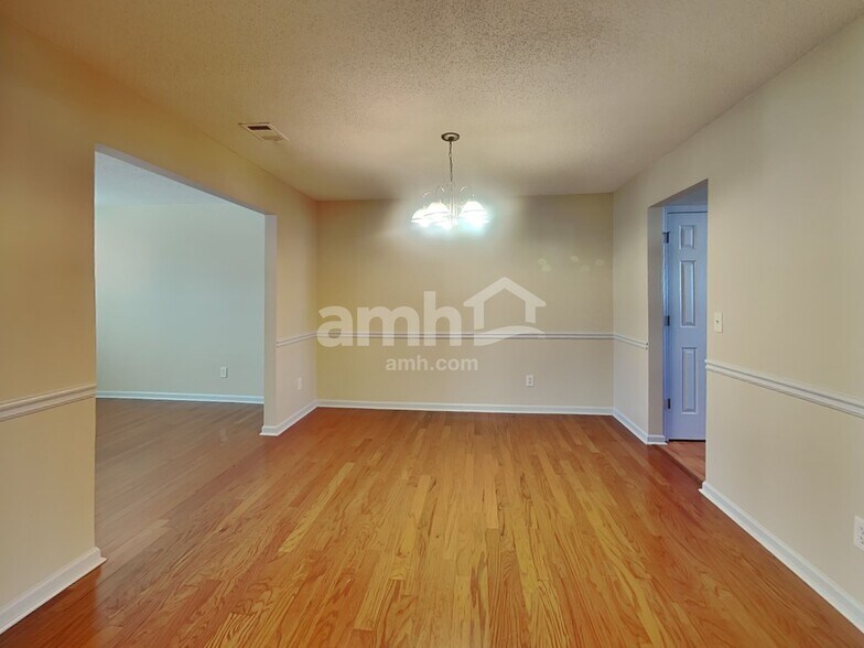 Building Photo - 4298 Persian Ct