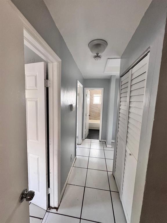 Building Photo - 1132 NW 5th Ct