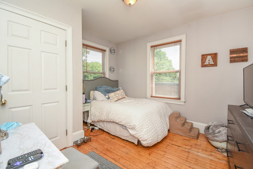 Building Photo - 431 Faneuil St