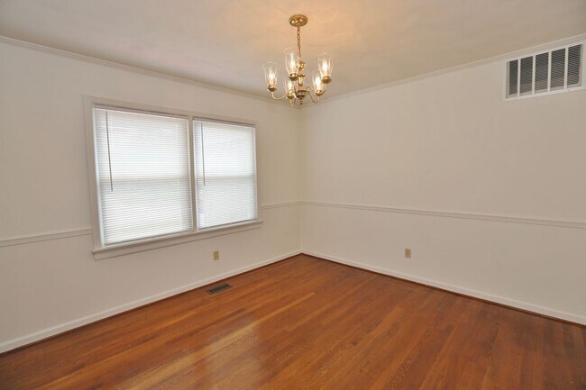 Building Photo - 1321 Conrad Ln