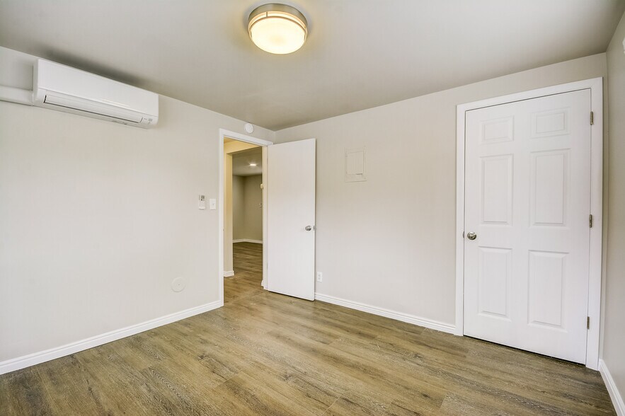 2nd beddroom - 554 S Douglas St