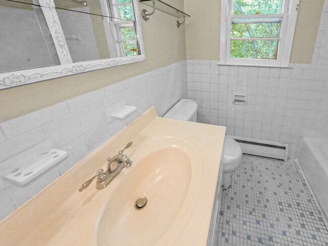 Building Photo - 57 Grasso Terrace