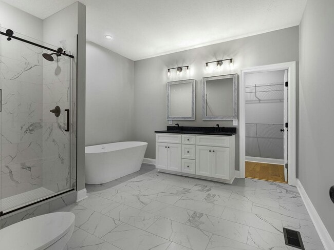 Building Photo - 303 Lee Ln