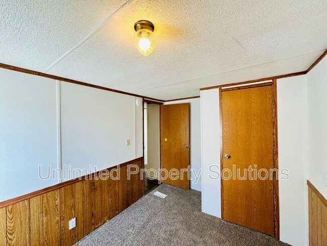 Building Photo - 120 Zack Cir