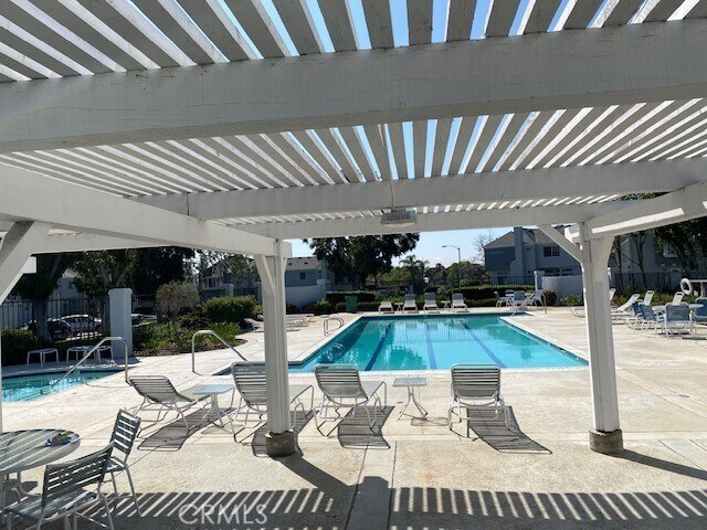 Building Photo - 28267 Paseo El Siena