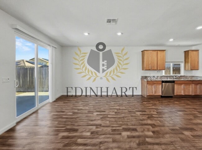 Building Photo - 7198 E Normal Ave