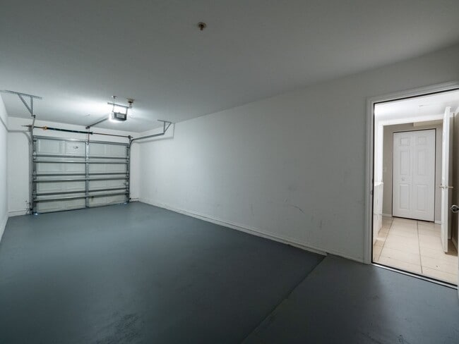 Building Photo - Bona Vista - 831 CW 104