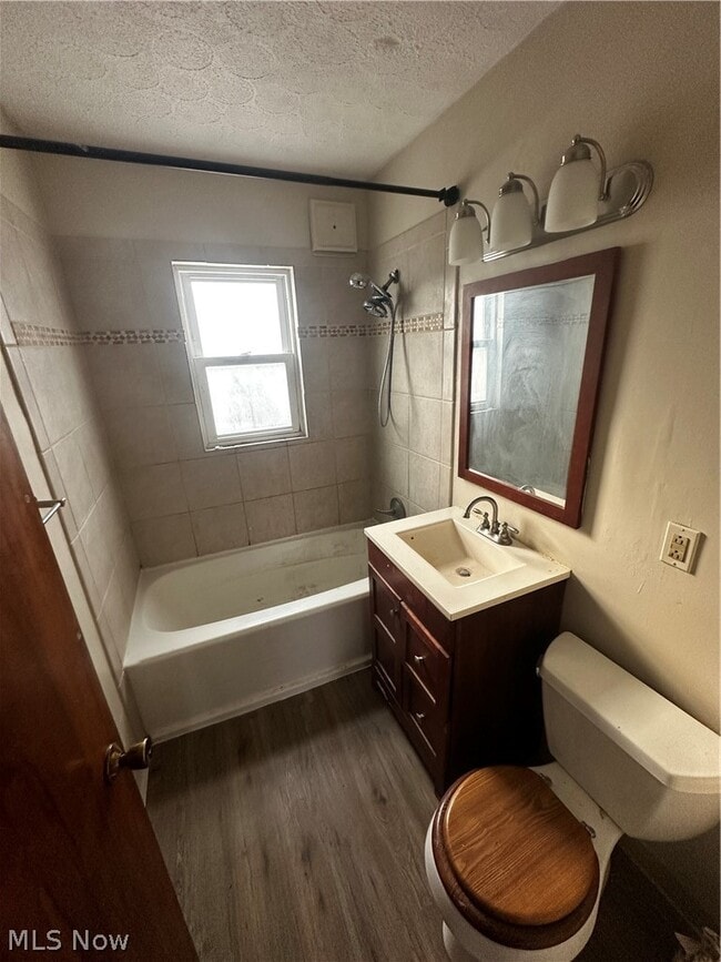 Building Photo - 1234 Sackett Ave