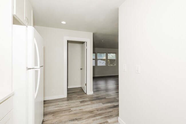 Building Photo - 7151-7153 Fauntleroy Wy SW