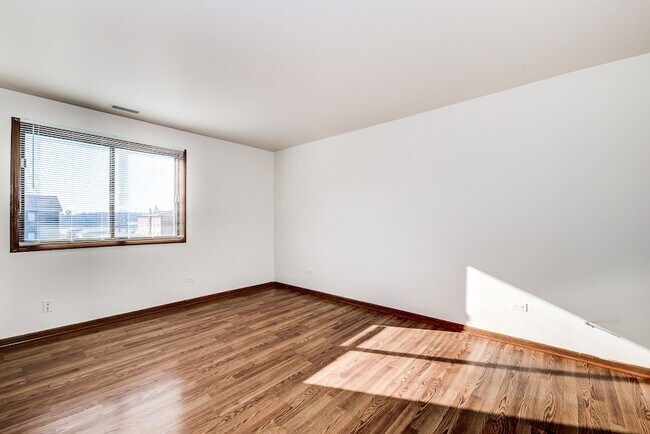 Building Photo - 15706 Peggy Ln