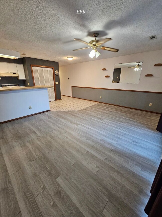 Building Photo - Little River Inn 2004