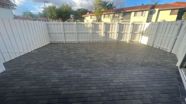 Building Photo - 9656 SW 138th Ave