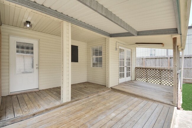 Building Photo - 7441 Evie Ln