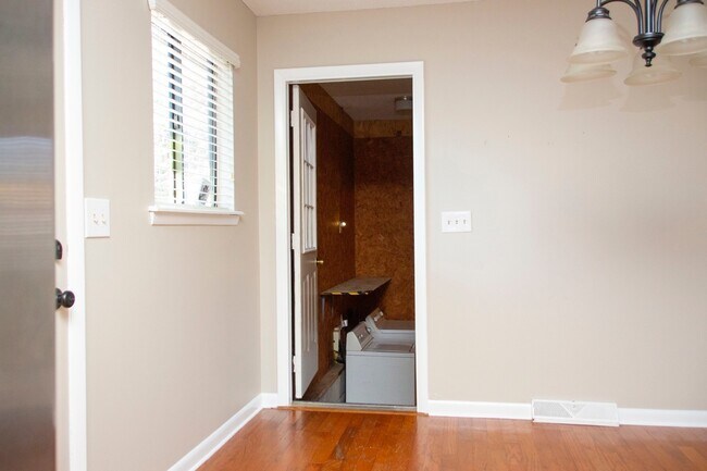 Building Photo - Heart of Madison City! Madison City Schools!