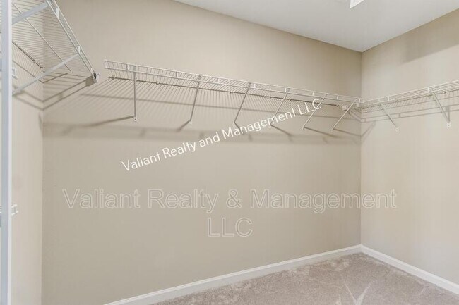 Building Photo - 1325 Salt Ridge Ave