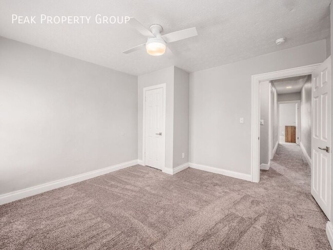 Building Photo - 418 E Mithoff St