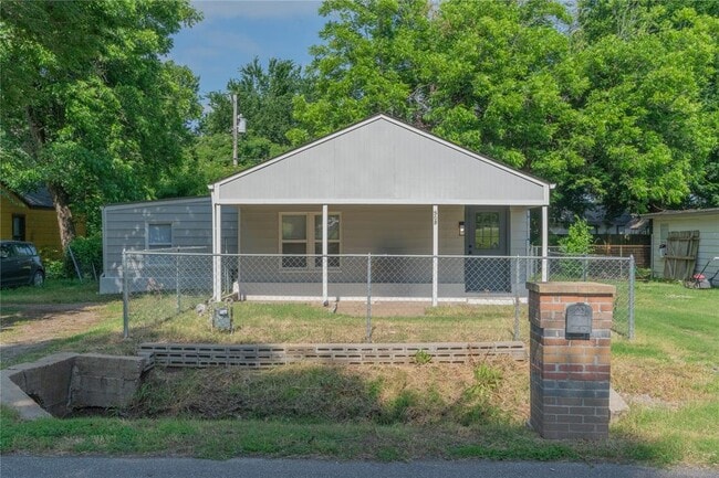 Primary Photo - 508 Morrison Ave