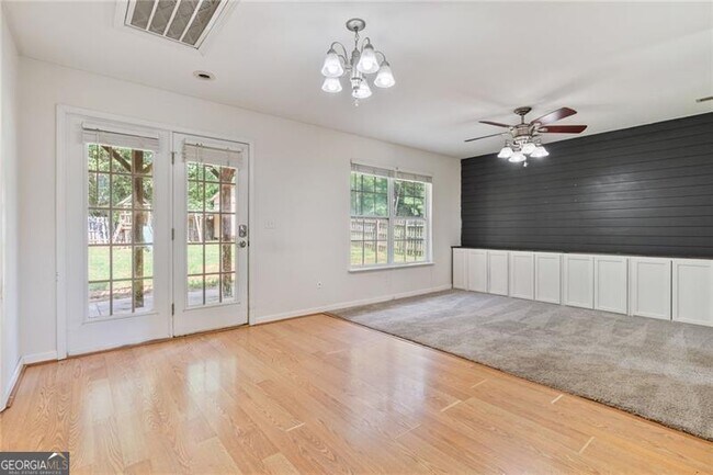 Building Photo - 14 Bryan Springs Rd SW