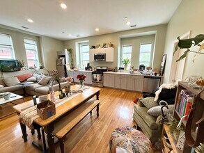 Building Photo - 409 Dudley St