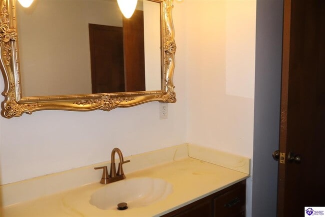 Building Photo - 143 Santa Fe Trl