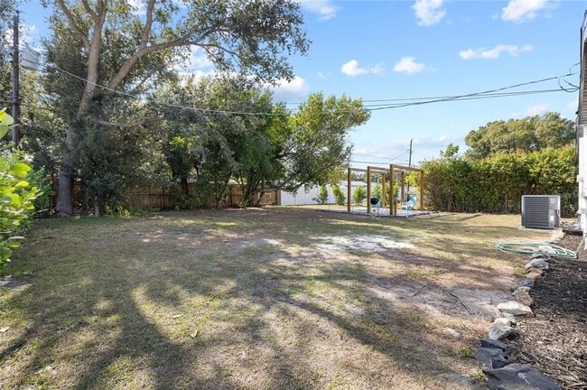 Building Photo - 4412 W Trilby Ave