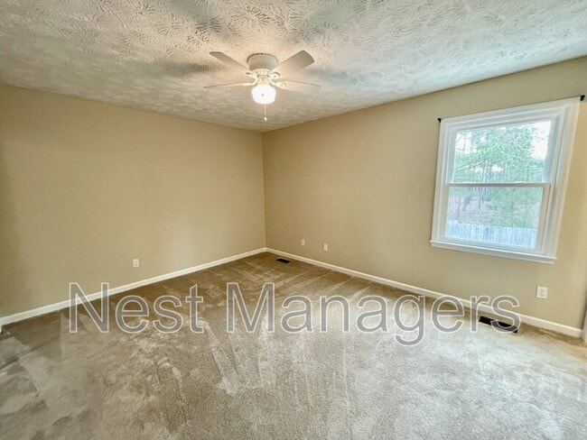 Building Photo - 623 Daharan Dr