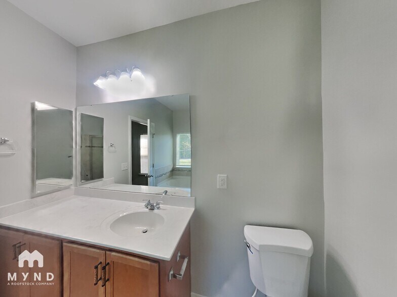 Building Photo - 1120 Sweet Gale Dr