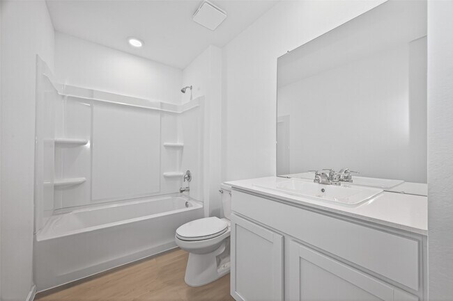 Building Photo - 3025 Fantasy Ter Dr